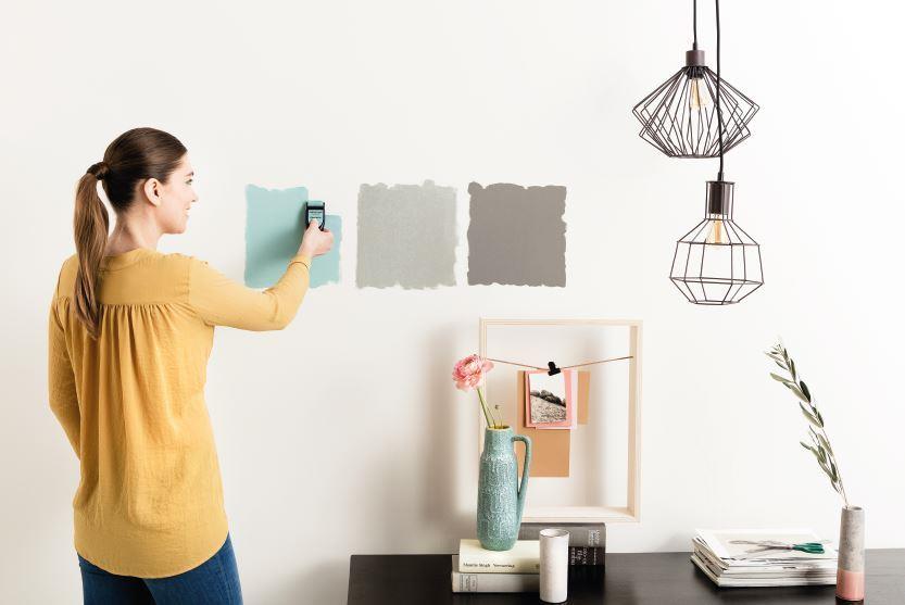 I Tester Dulux Benessere con l’esclusivo formato roll on ti consentono di provare il colore direttamente su una piccola porzione della superficie.
